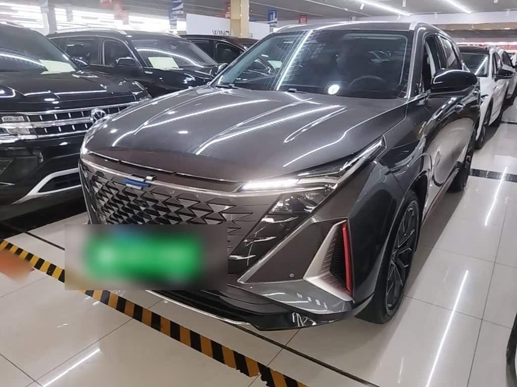 2022 Changan Oshan Z6 front exterior