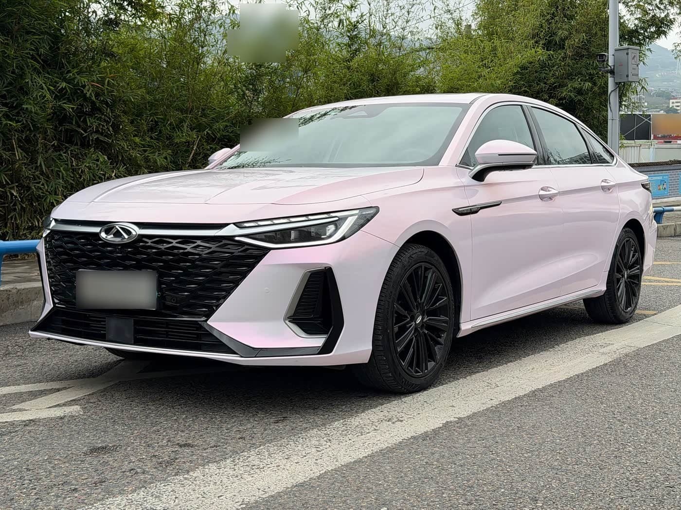 2022 Chery Arrizo 8 front exterior