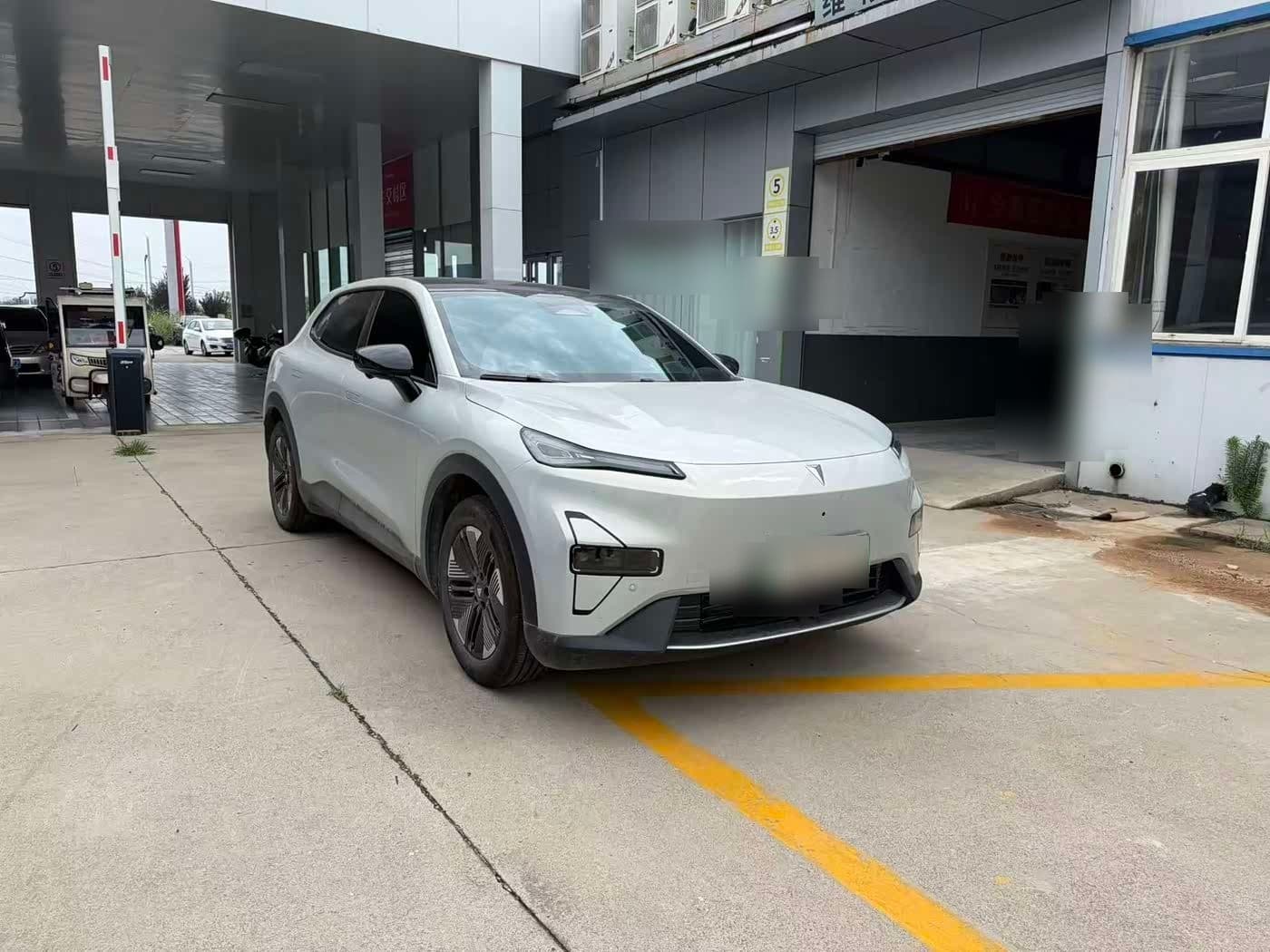 2025 Deepal Shenlan S05 front exterior
