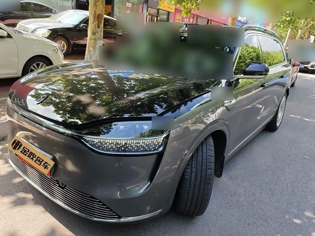 2025 AITO Wenjie AITO M9 front exterior