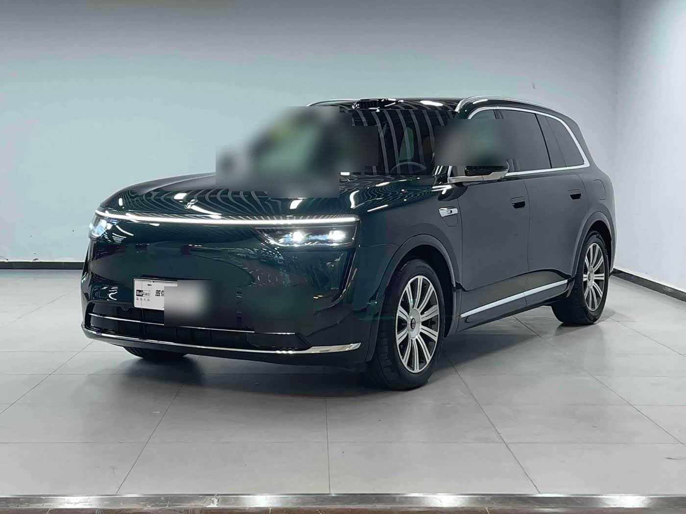 2025 AITO Wenjie AITO M8 front exterior