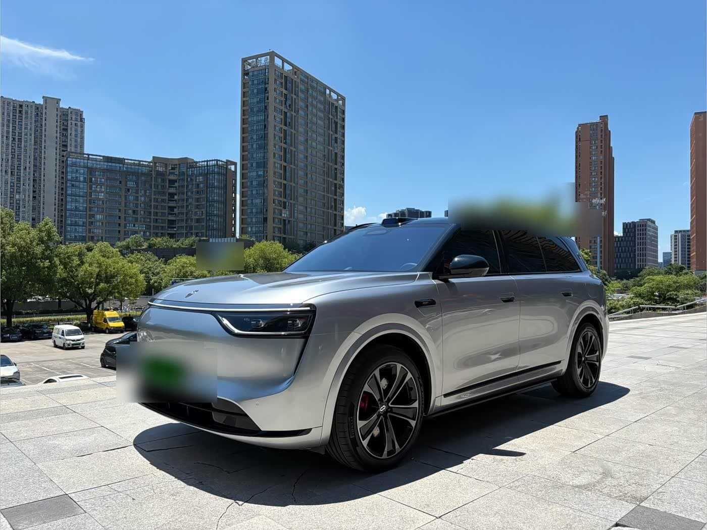 2025 AITO Wenjie AITO M8 front exterior