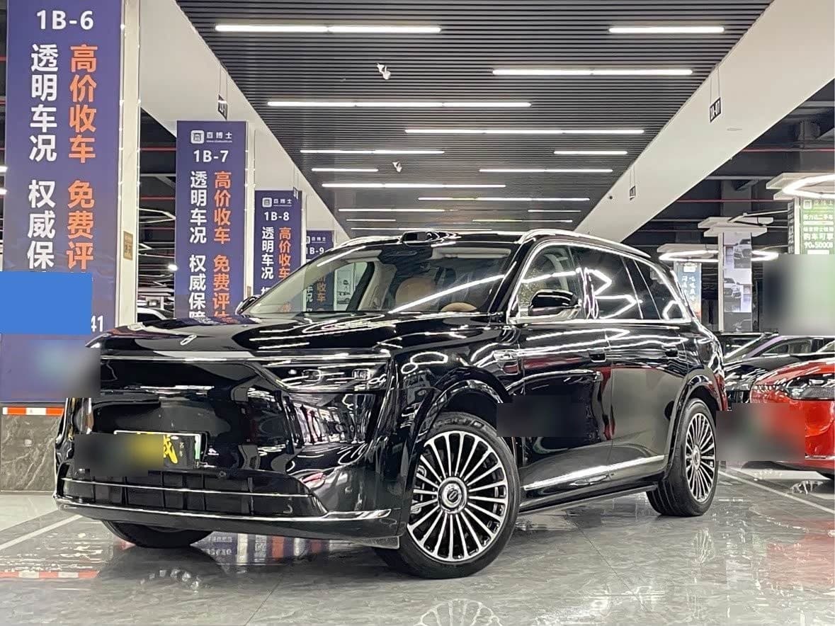 2025 AITO Wenjie AITO M8 front exterior