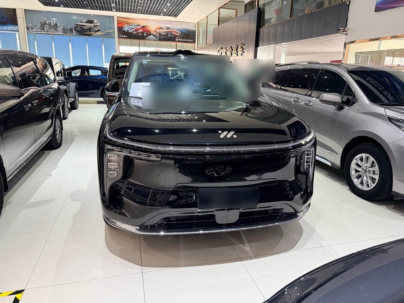 2025 Im Motors IM LS9 front exterior