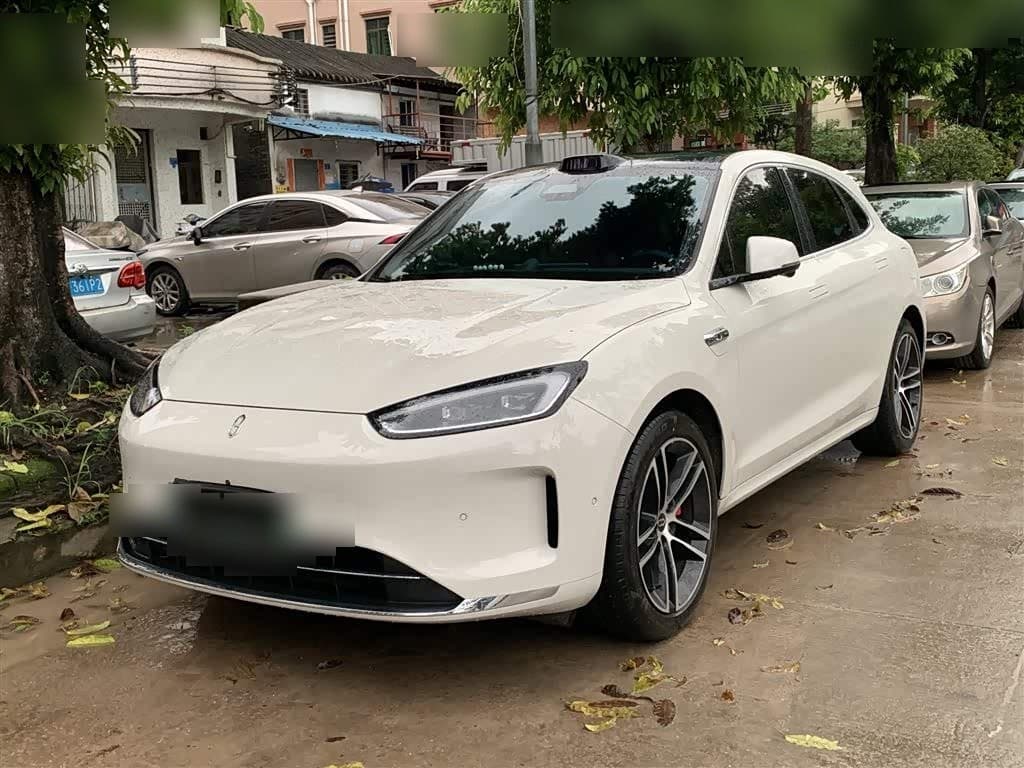 2025 AITO Wenjie AITO M5 front exterior