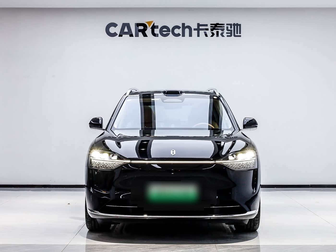 2025 AITO Wenjie AITO M9 front exterior