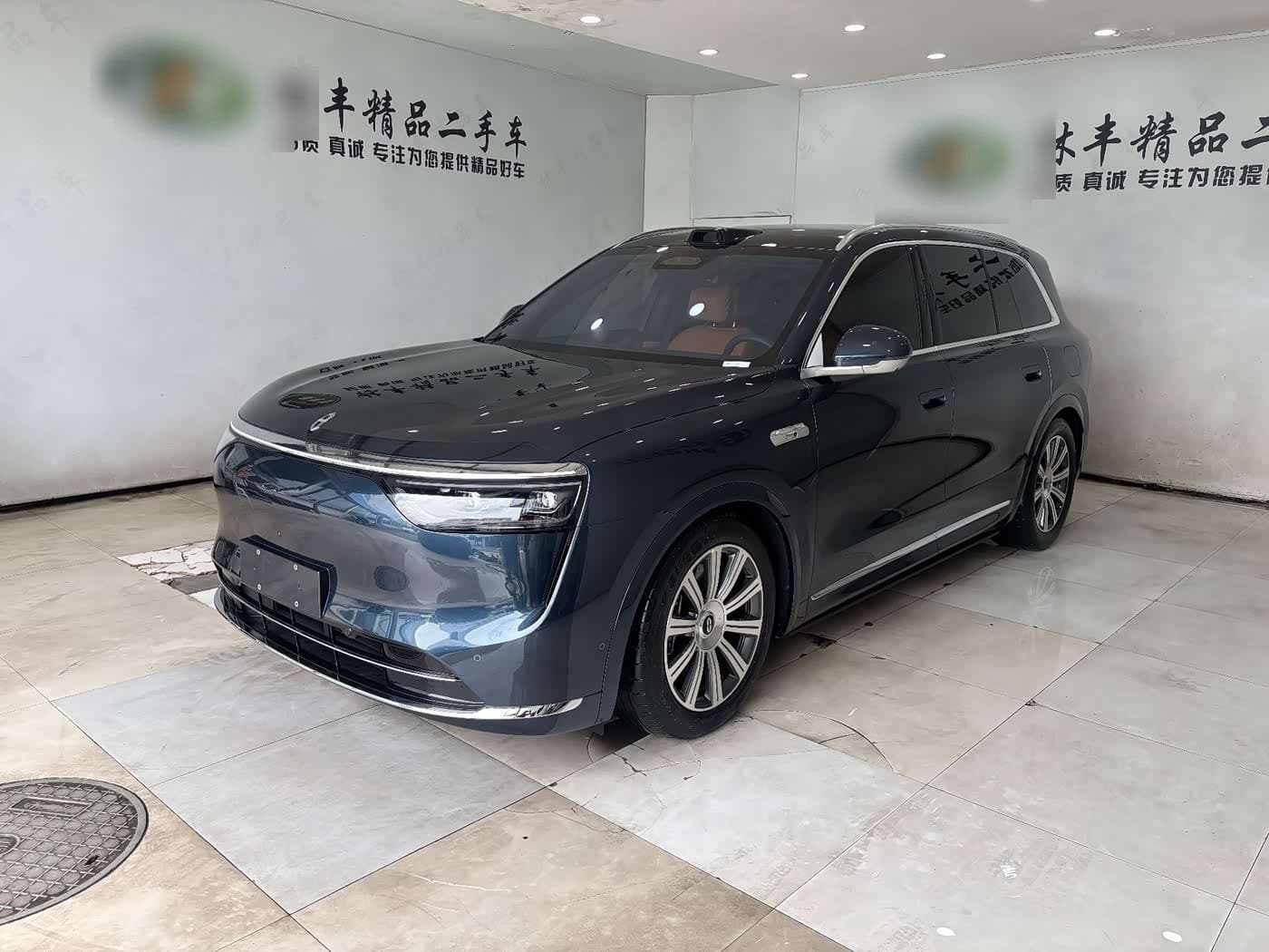 2025 AITO Wenjie AITO M8 front exterior