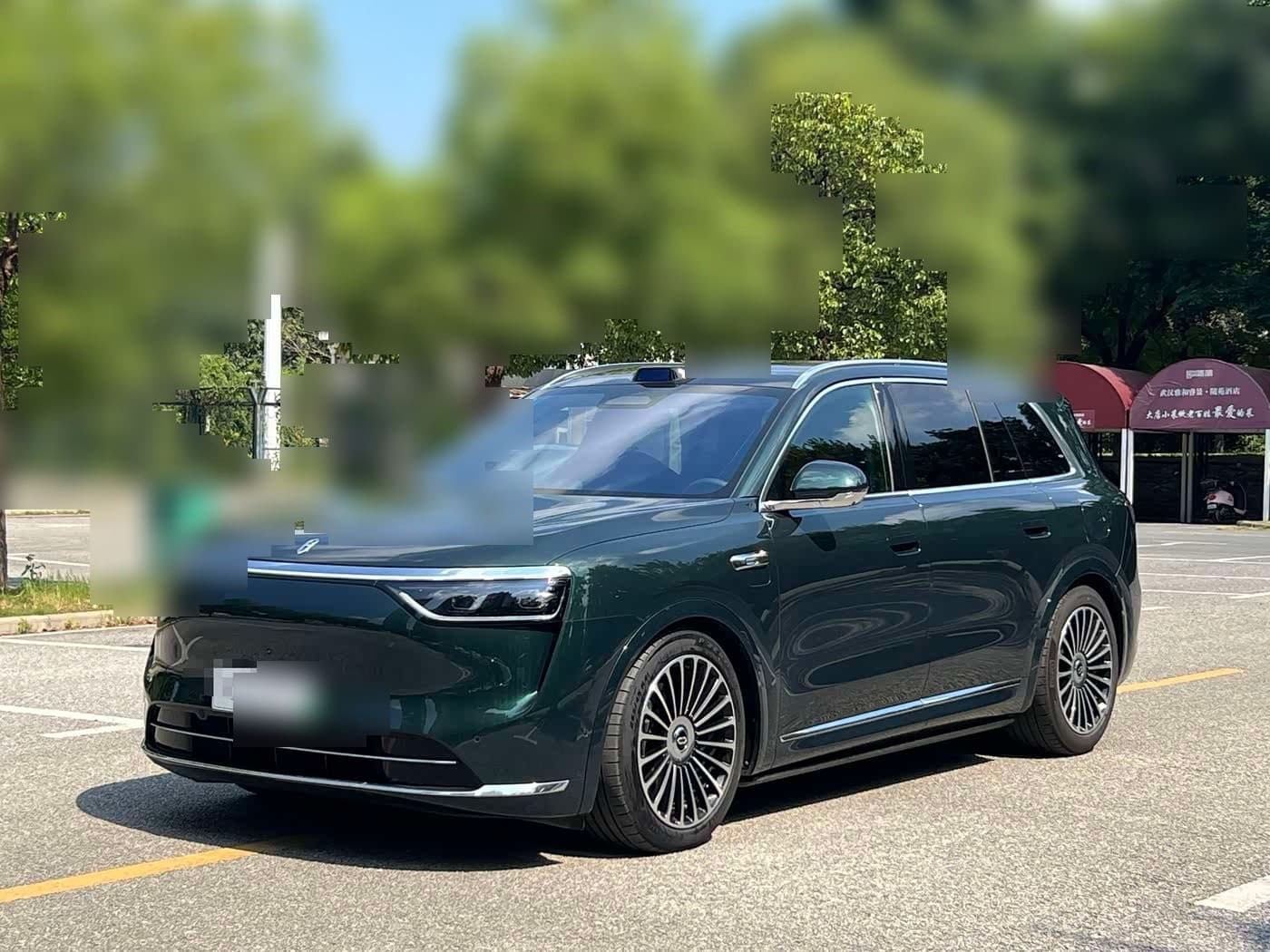 2025 AITO Wenjie AITO M8 front exterior