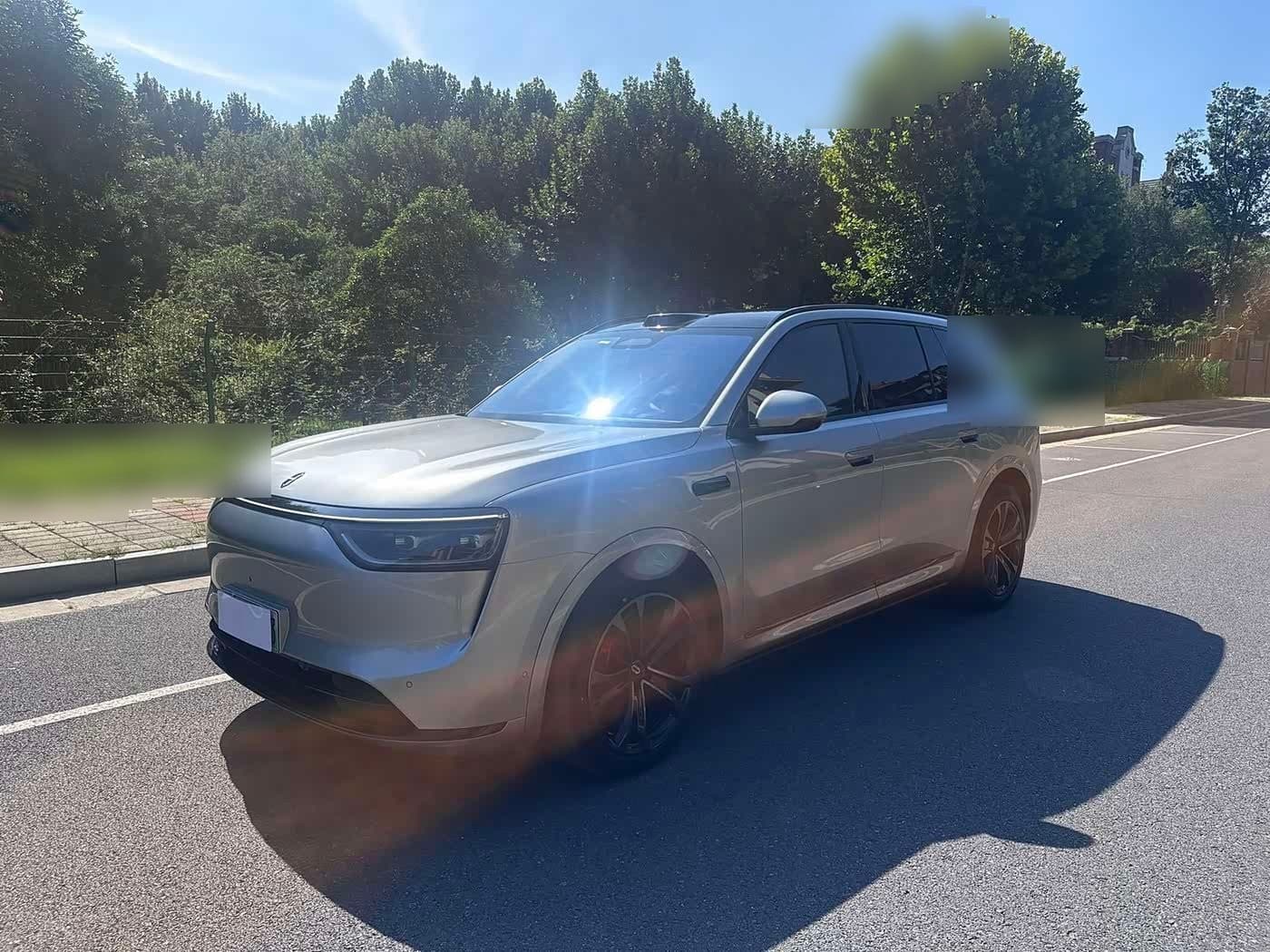 2025 AITO Wenjie AITO M8 front exterior
