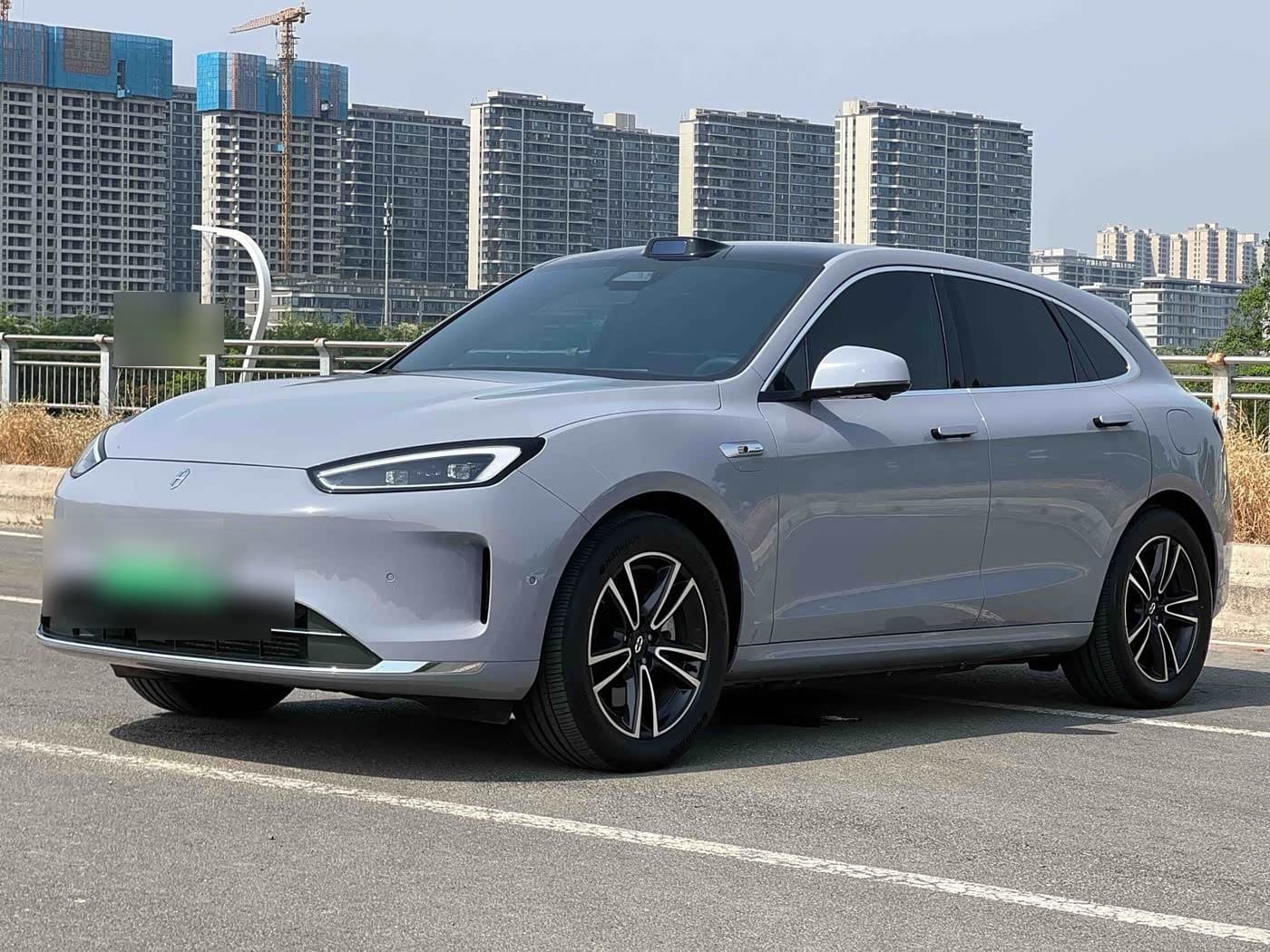 2025 AITO Wenjie AITO M5 front exterior