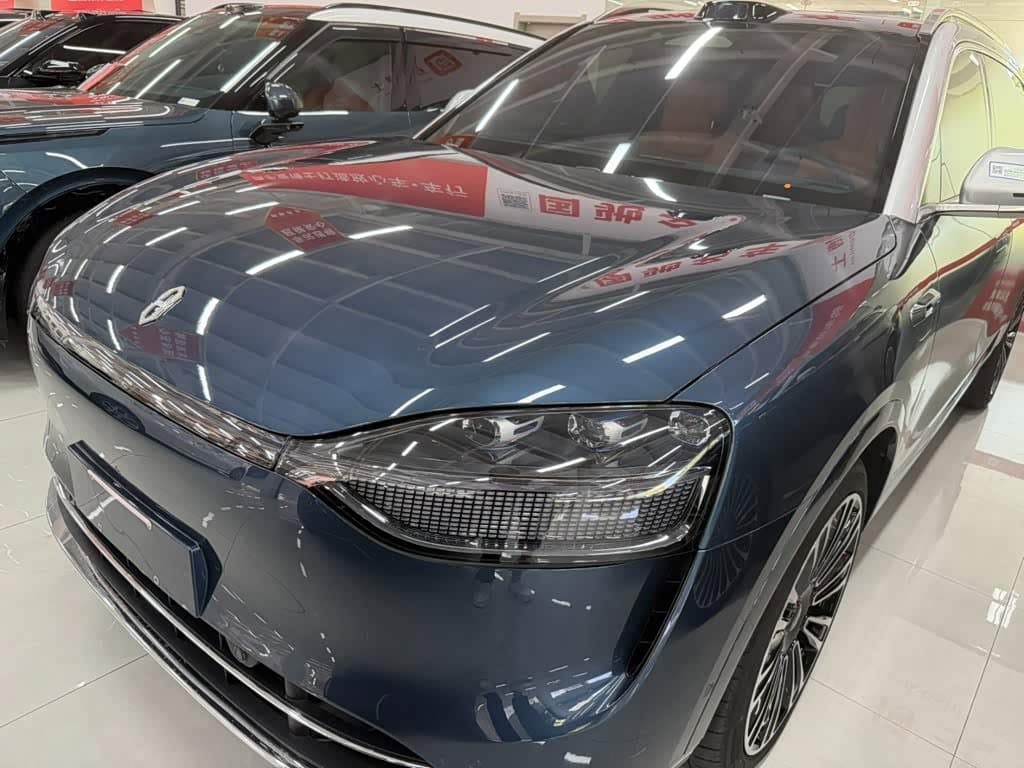 2023 AITO Wenjie AITO M9 front exterior