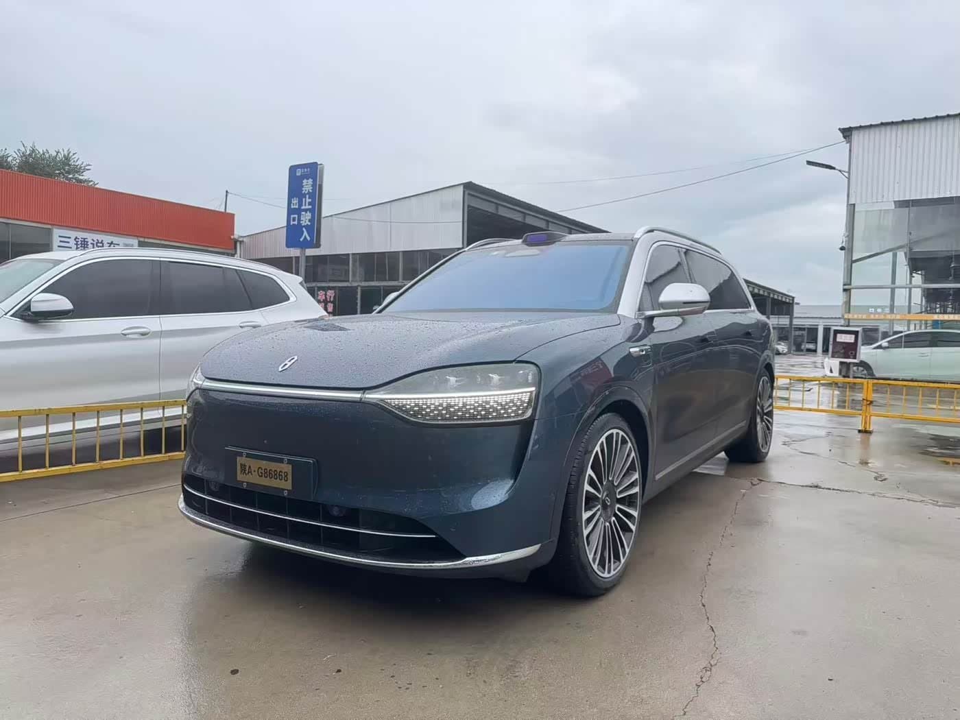 2023 AITO Wenjie AITO M9 front exterior