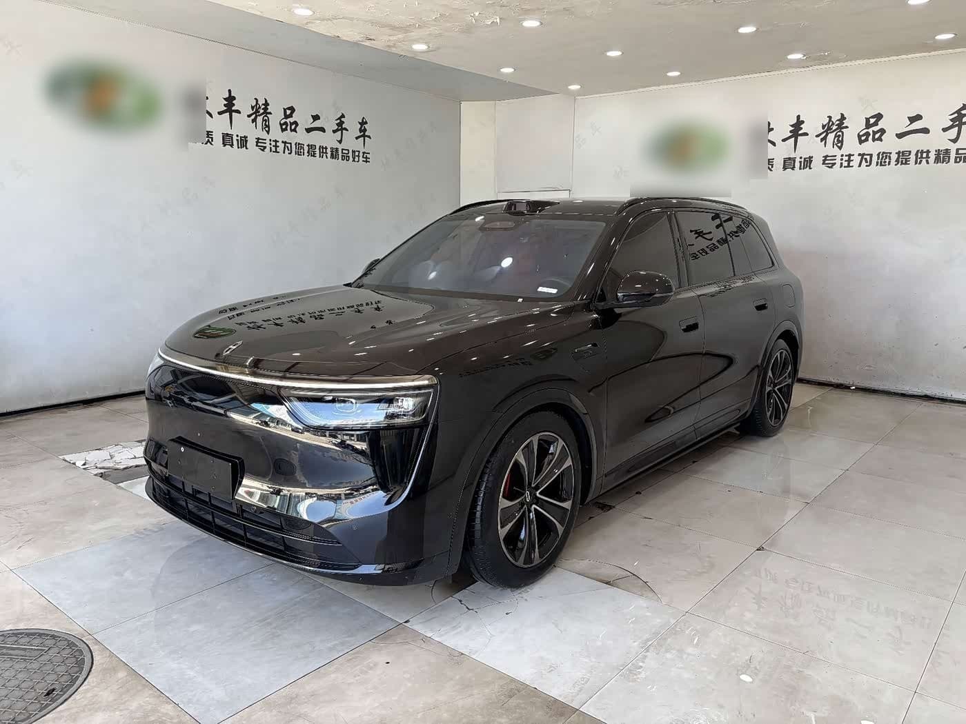 2025 AITO Wenjie AITO M8 front exterior