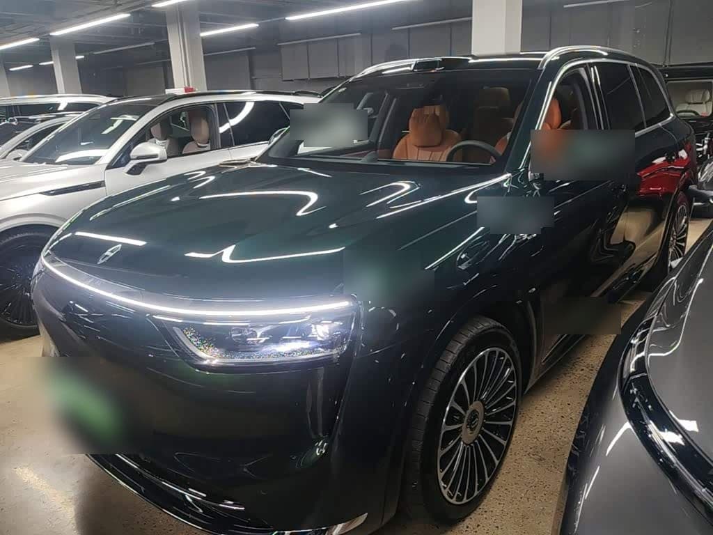 2025 AITO Wenjie AITO M8 front exterior