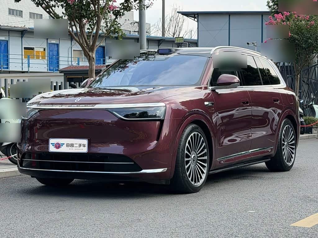 2025 AITO Wenjie AITO M8 front exterior