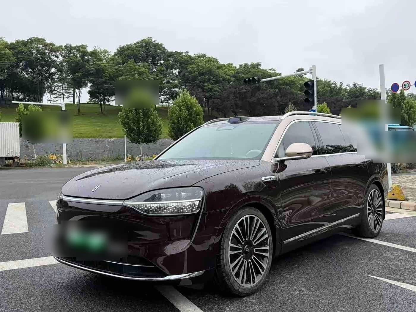 2025 AITO Wenjie AITO M9 front exterior