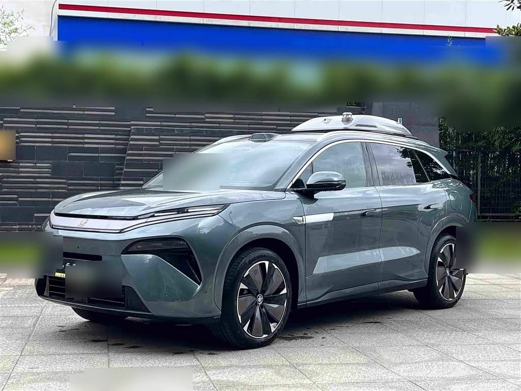 2025 BYD Tang L front exterior