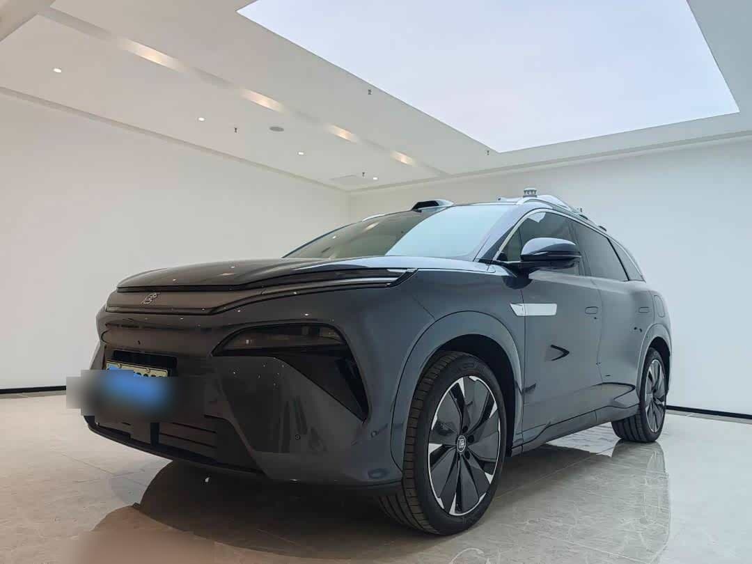 2025 BYD Tang L front exterior