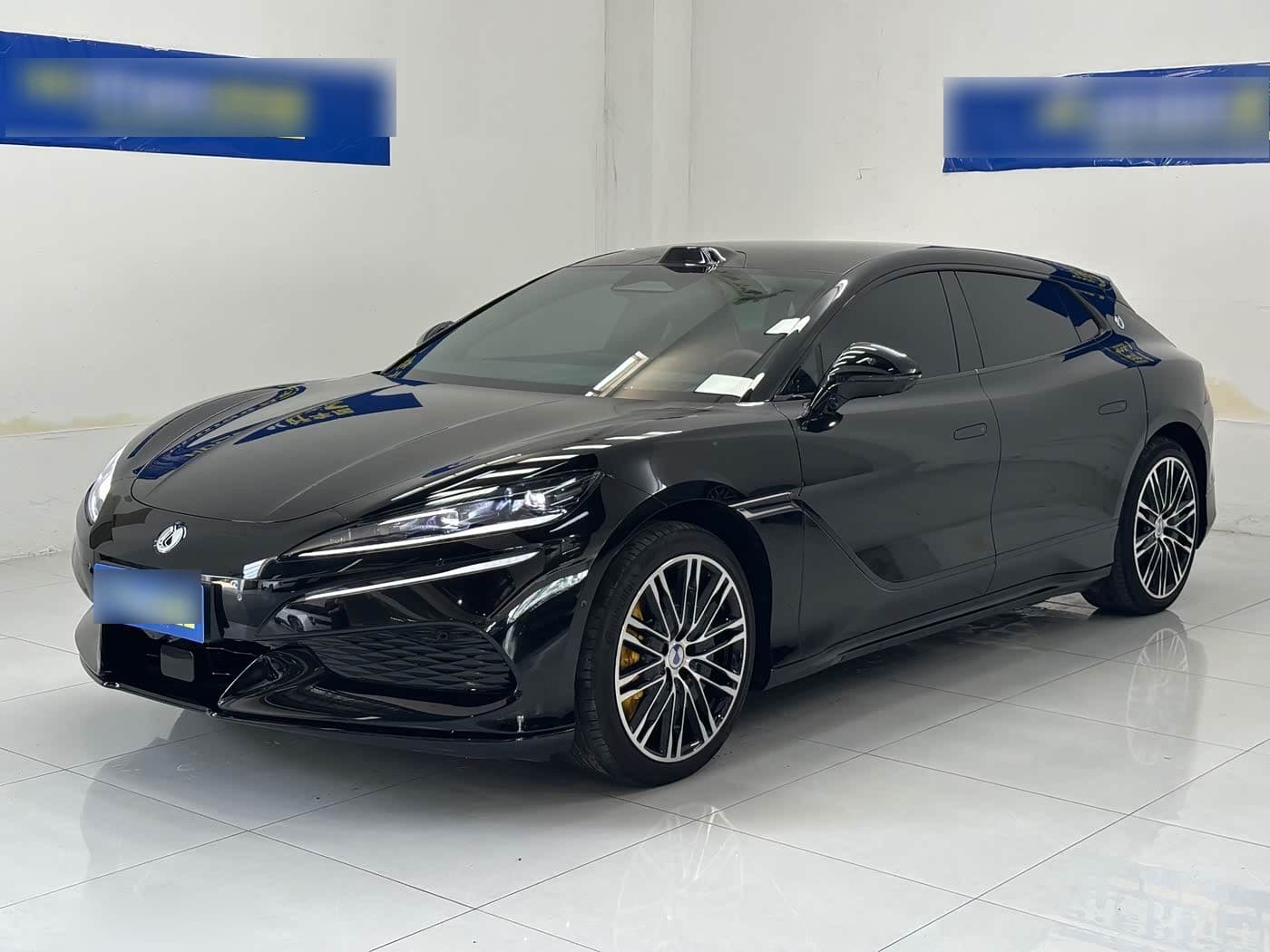 2026 Denza Z9GT