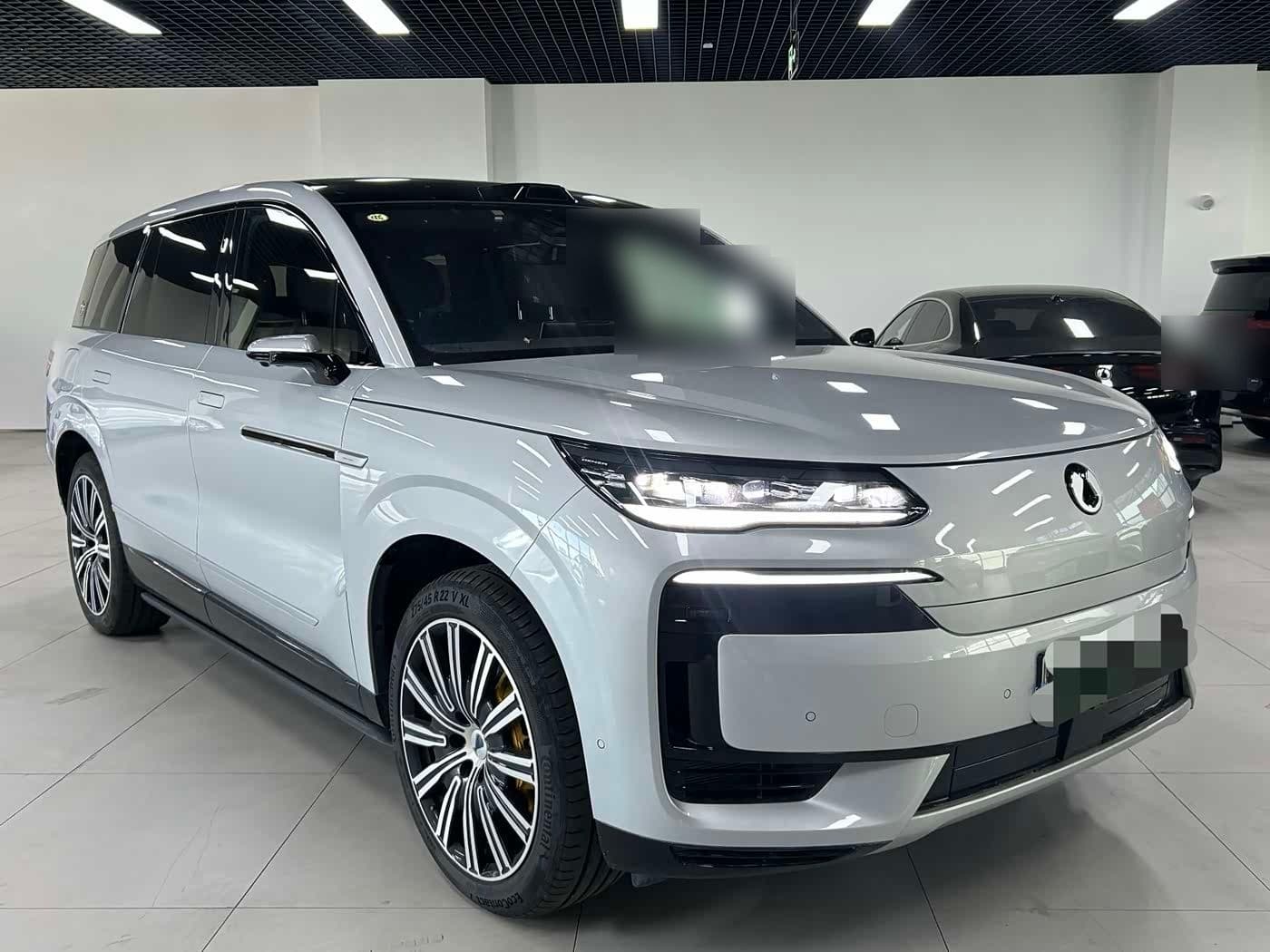2025 Denza N9 front exterior