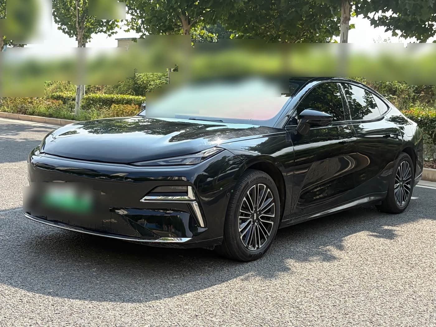 2025 Geely Galaxy Galaxy Xingyao 8 front exterior