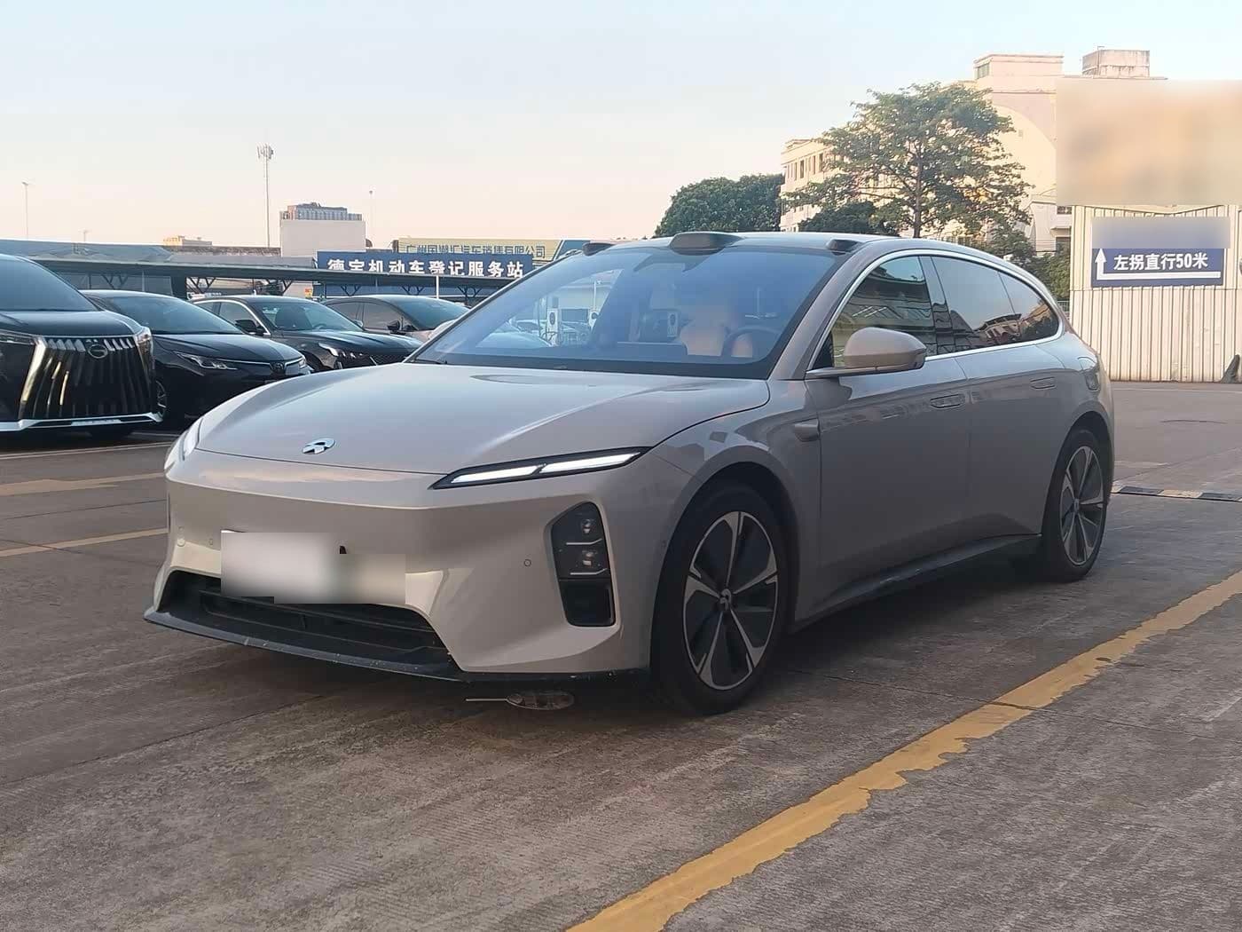 2025 NIO ET5T