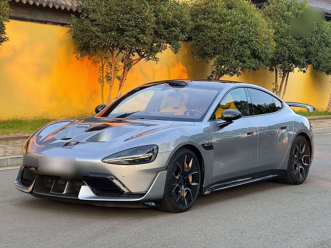 2025 Xiaomi Auto Xiaomi SU7 Ultra front exterior