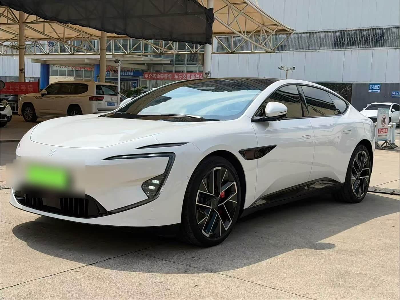 2024 Avatr 12 front exterior