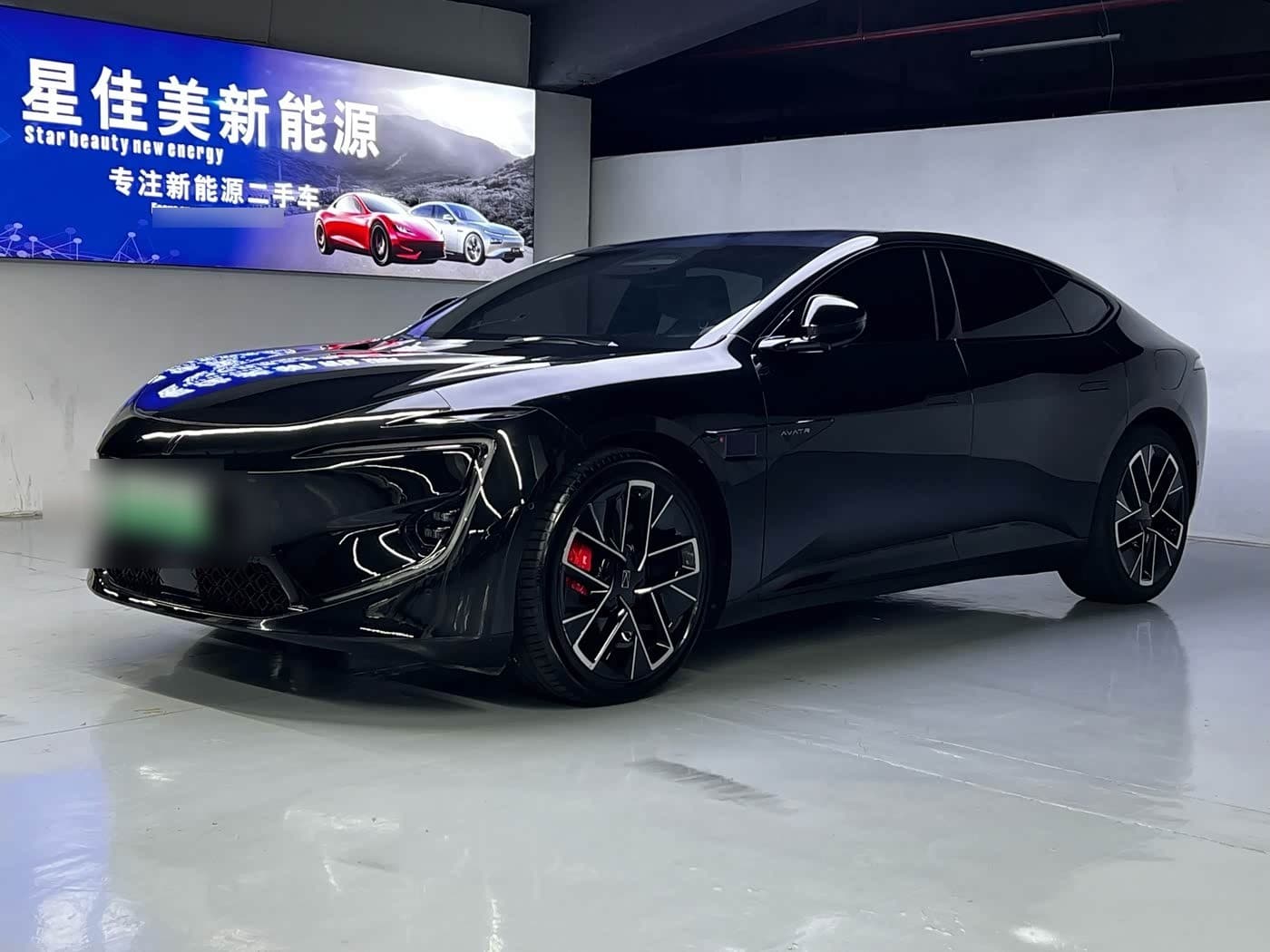 2024 Avatr 12