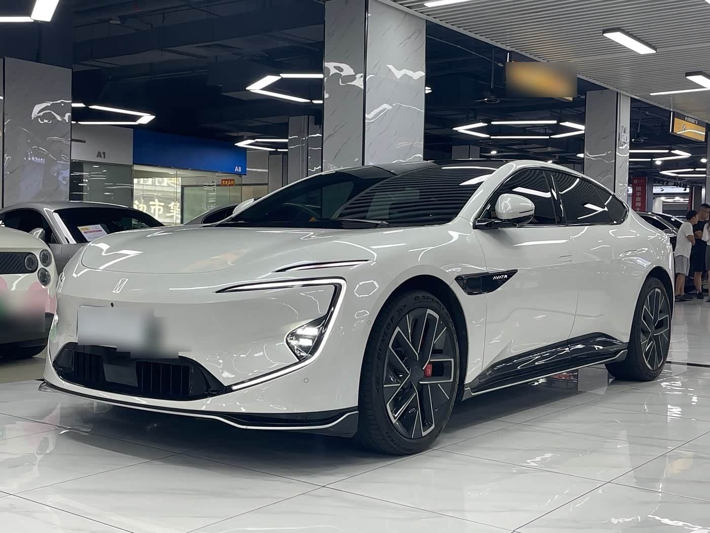 2024 Avatr 12