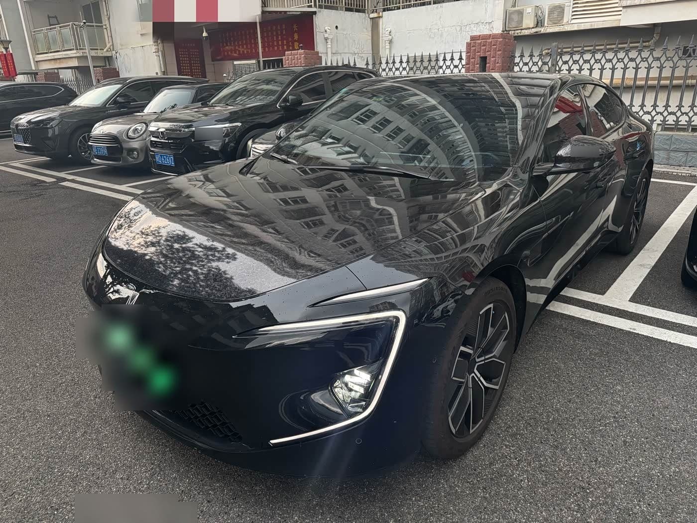 2024 Avatr 12