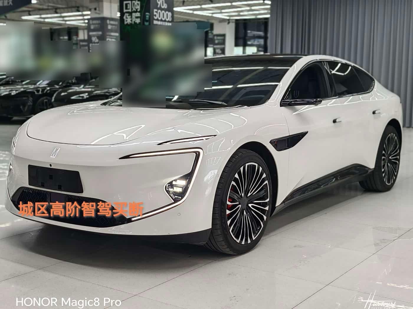 2024 Avatr 12