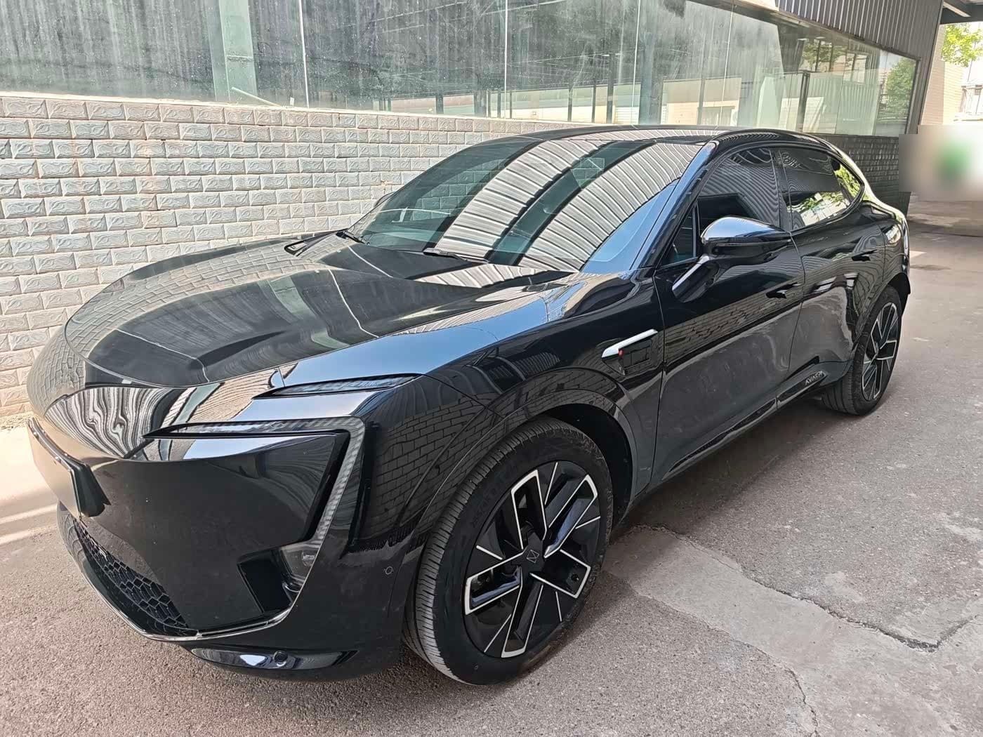 2025 Avatr 11