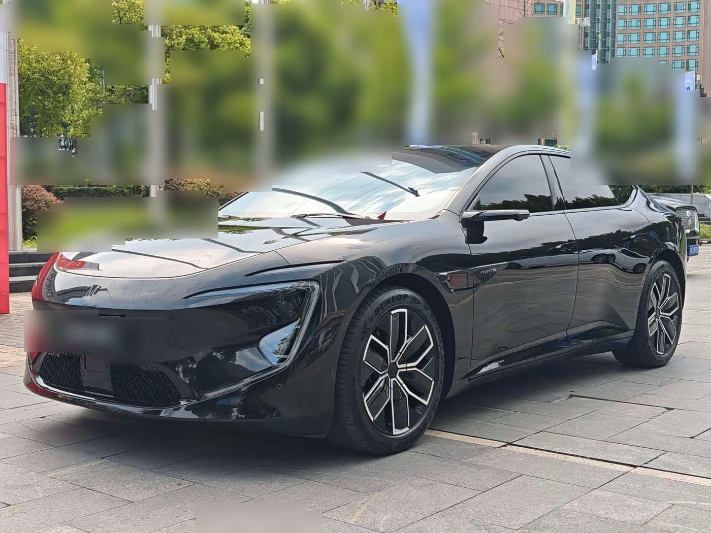 2025 Avatr 12