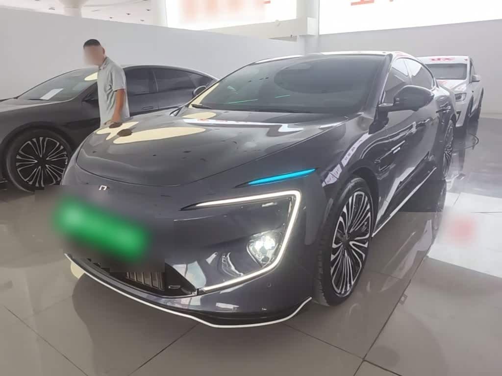2024 Avatr 12