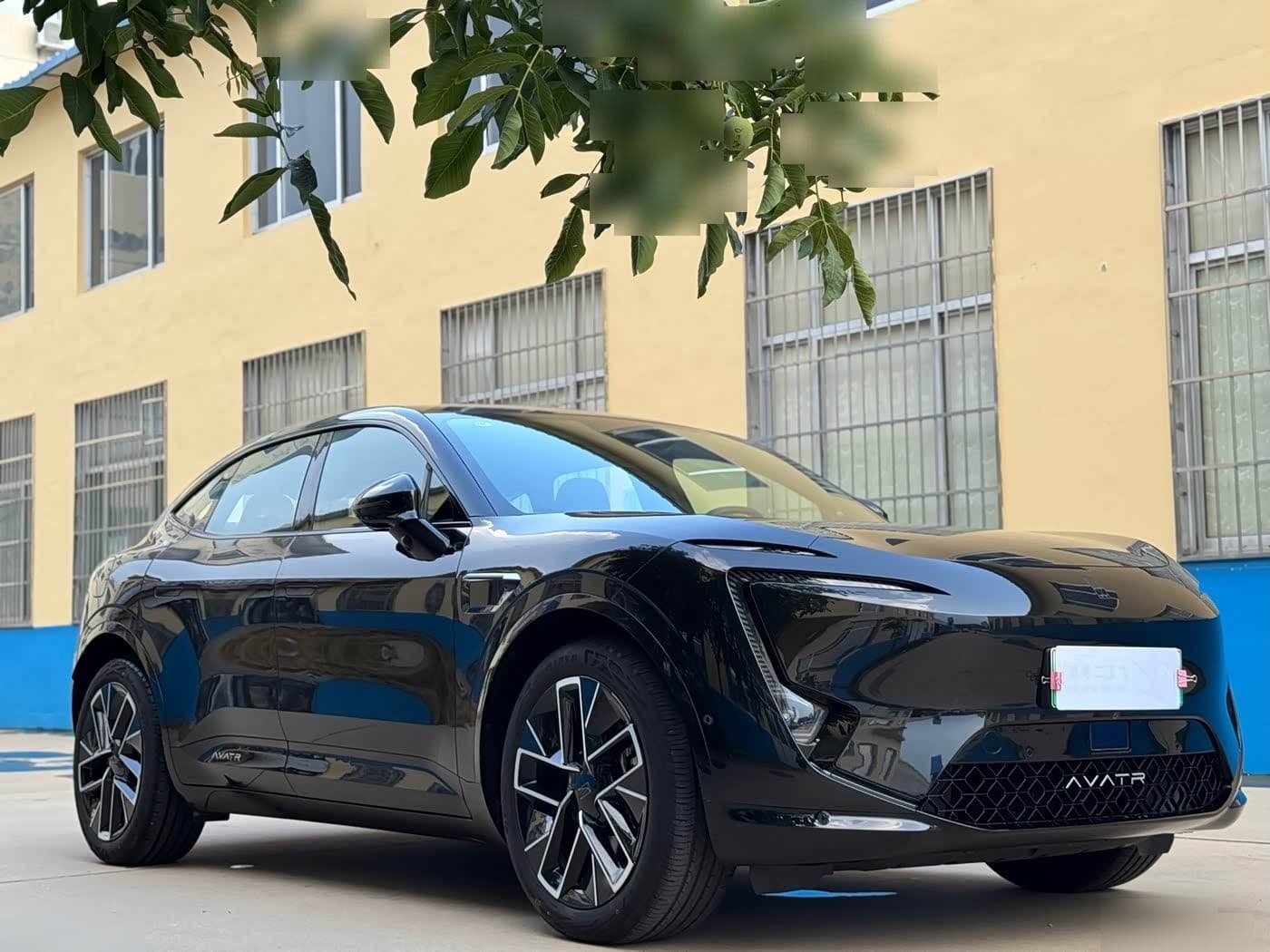 2024 Avatr 11