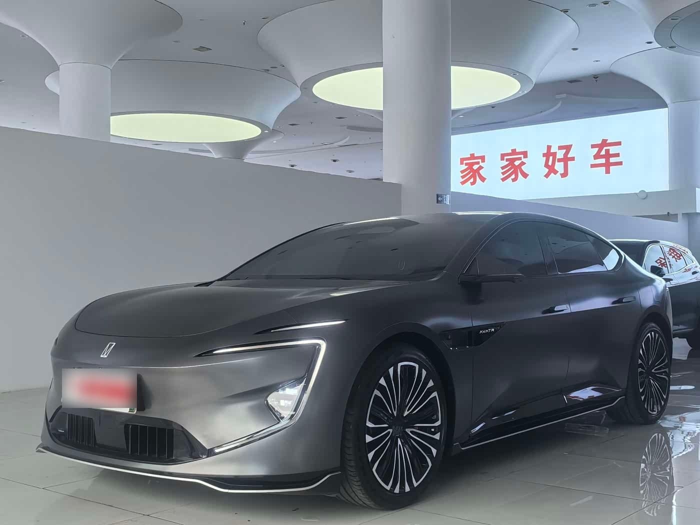 2024 Avatr 12