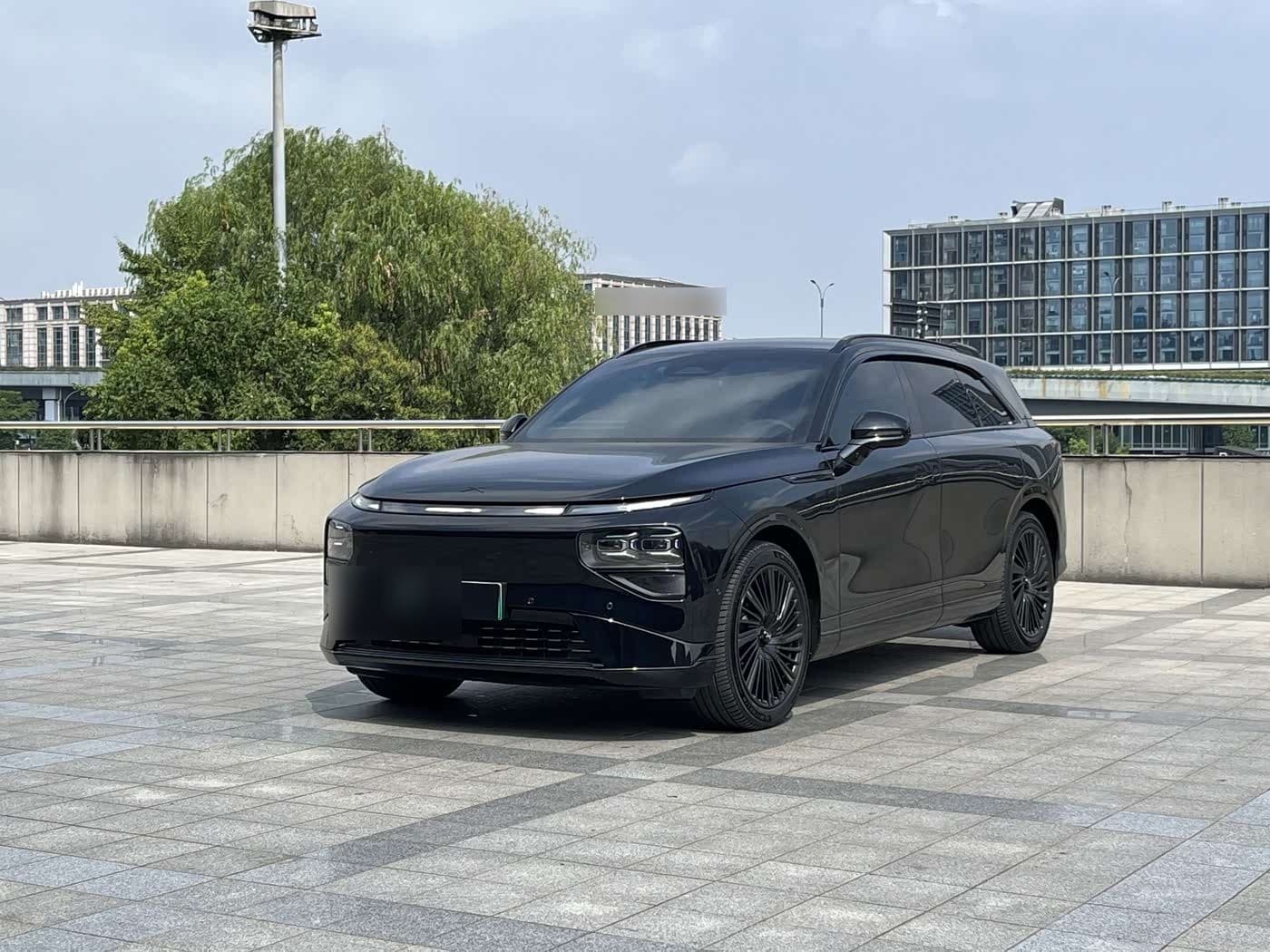 2025 XPeng G9