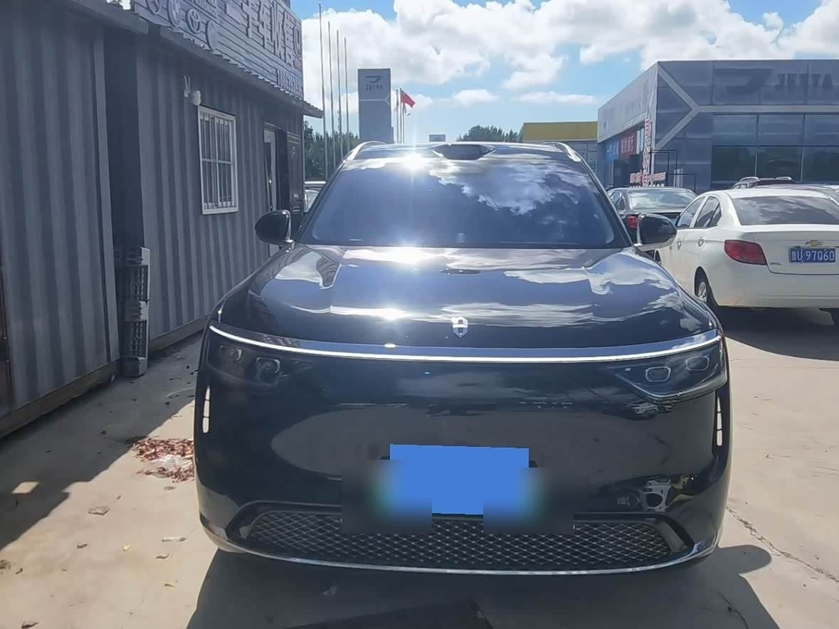 2025 AITO Wenjie AITO M8 front exterior
