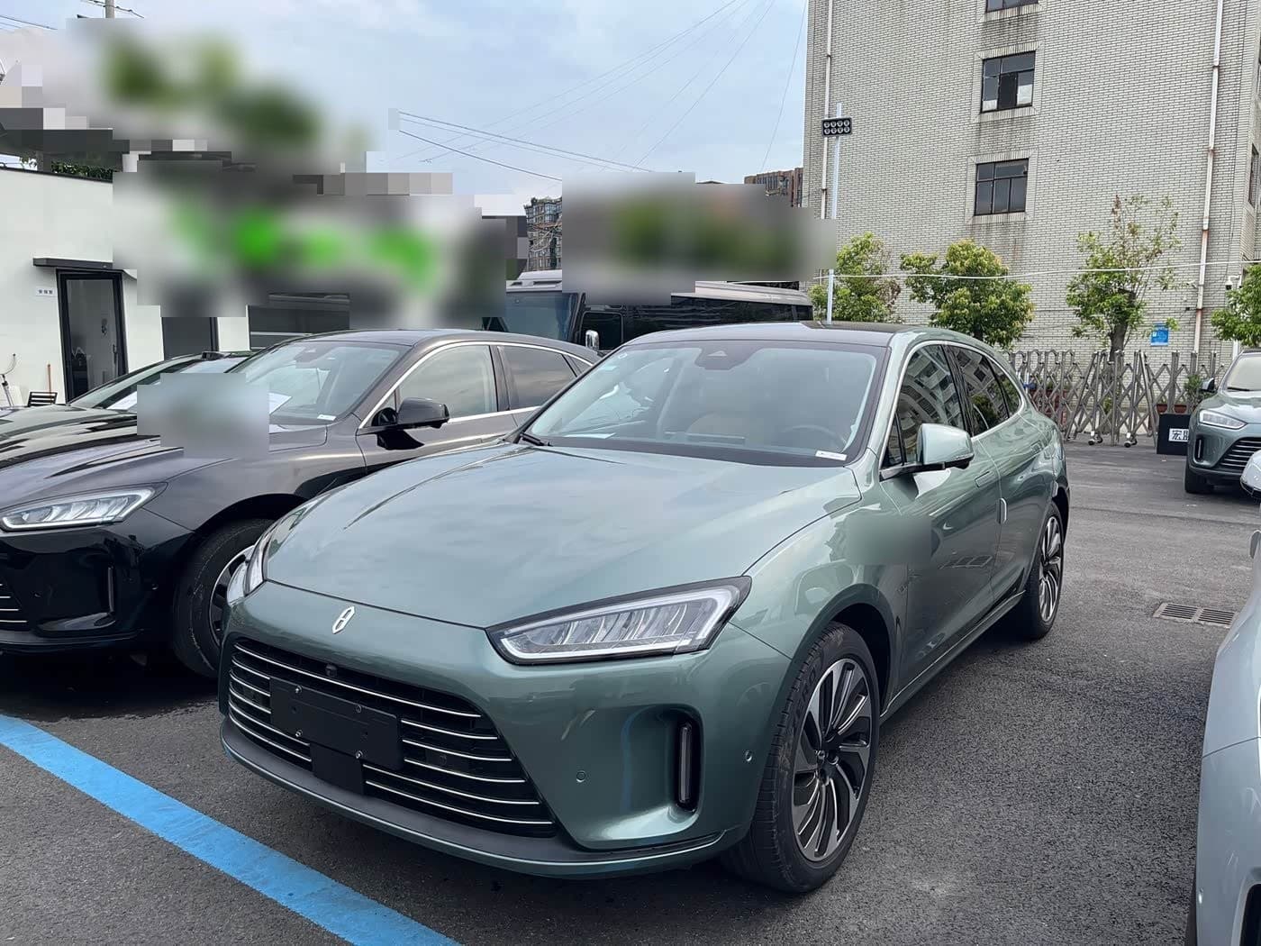 2022 AITO Wenjie AITO M5 front exterior