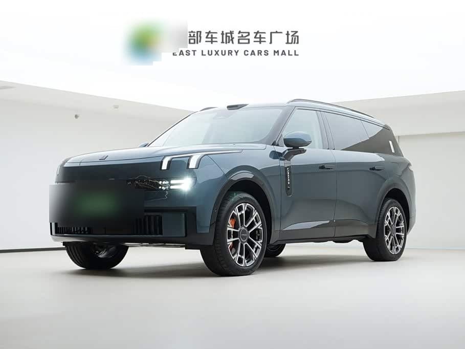 2025 Lynk & Co 900 front exterior