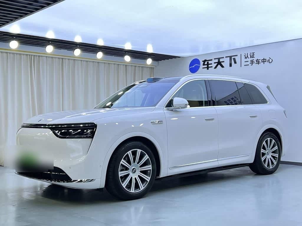 2025 AITO Wenjie AITO M8