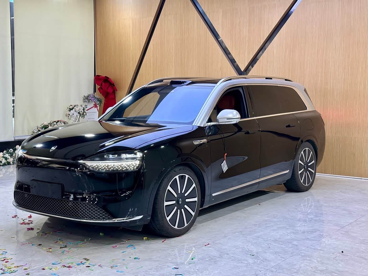 2023 AITO Wenjie AITO M9 front exterior
