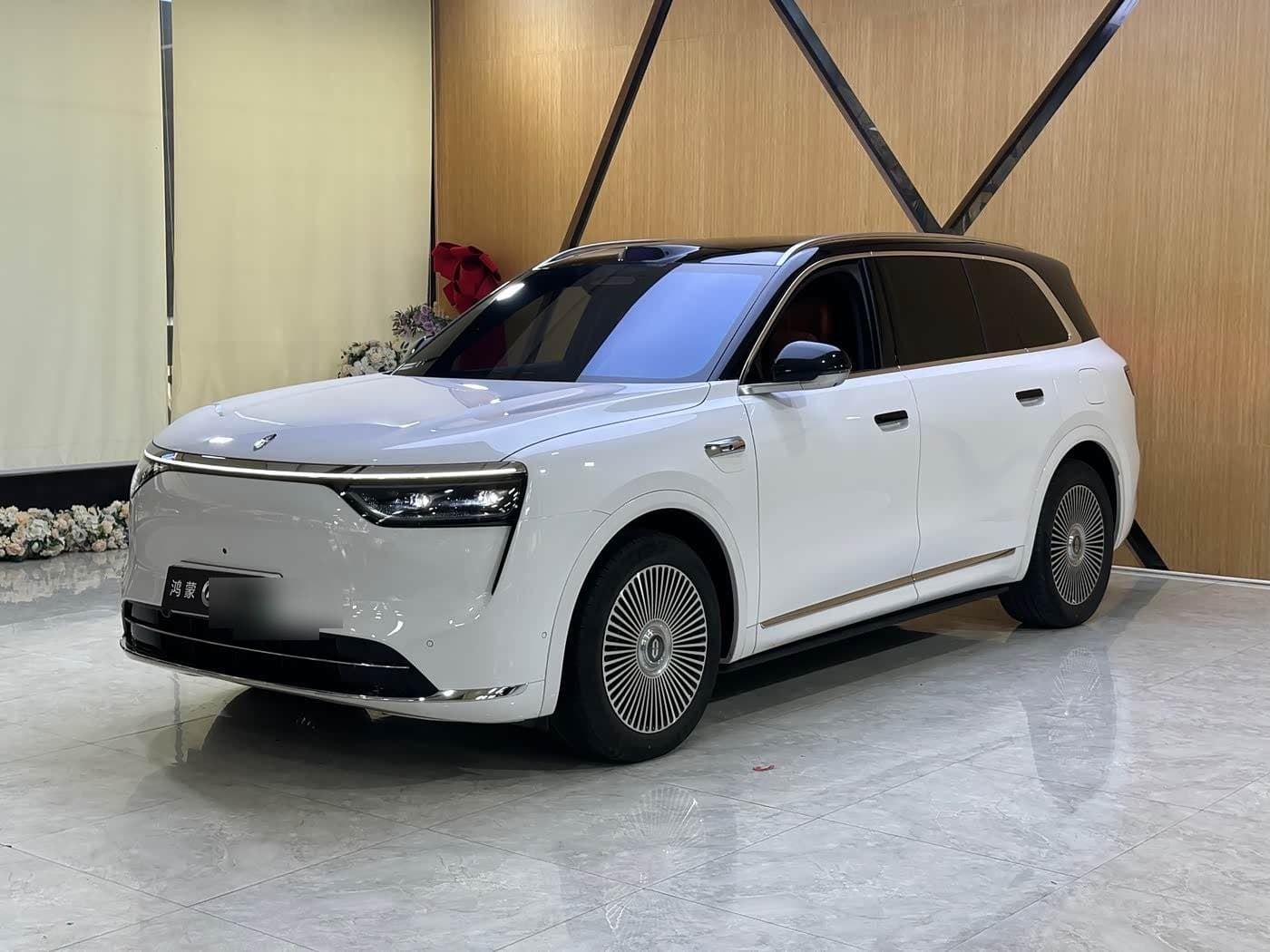 2025 AITO Wenjie AITO M8