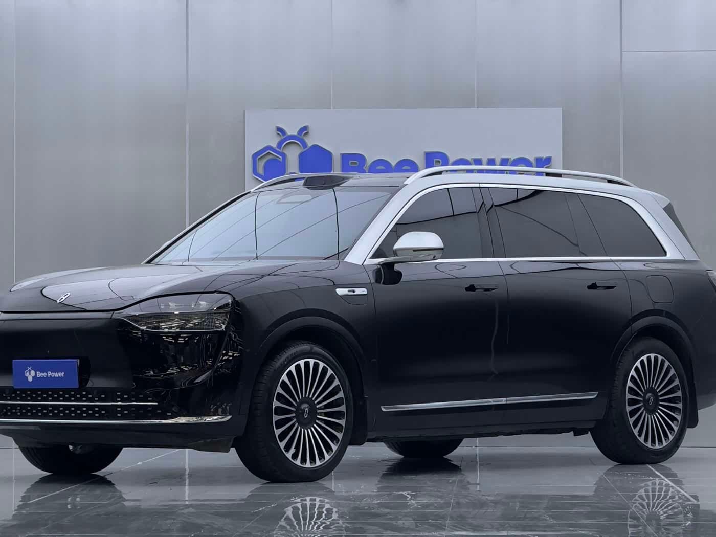 2024 AITO Wenjie AITO M9 front exterior