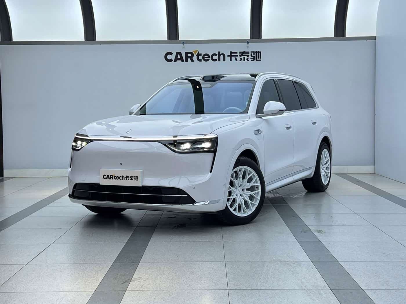 2025 AITO Wenjie AITO M8