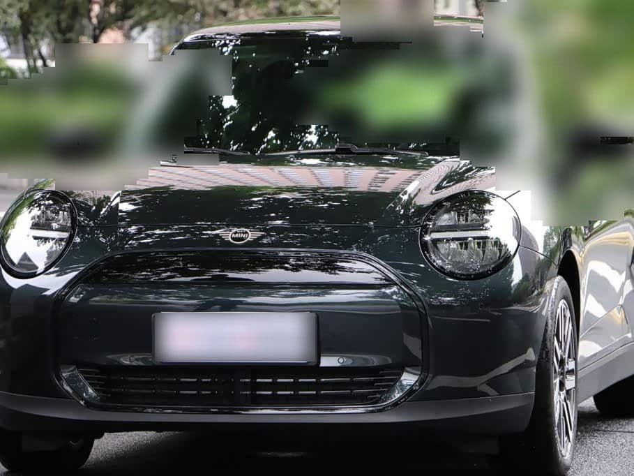 2024 MINI Electric MINI COOPER front exterior