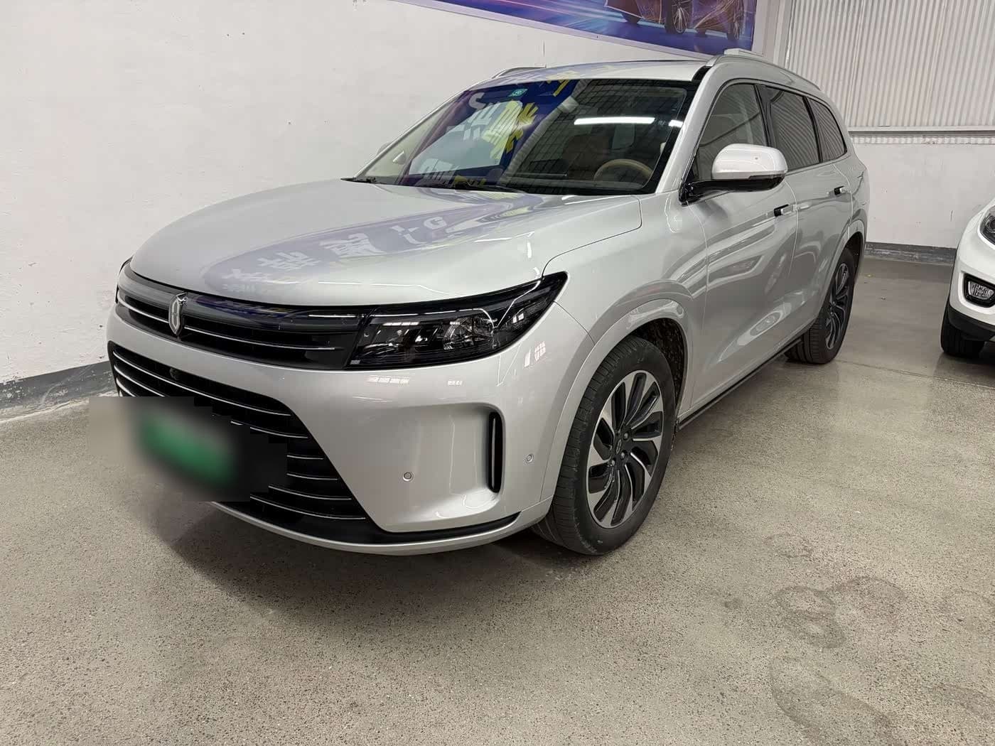 2023 AITO Wenjie AITO M7 front exterior