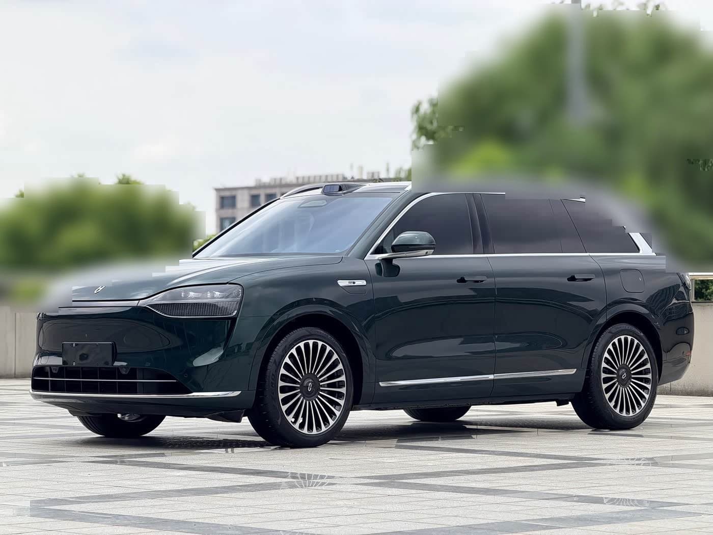 2023 AITO Wenjie AITO M9 front exterior