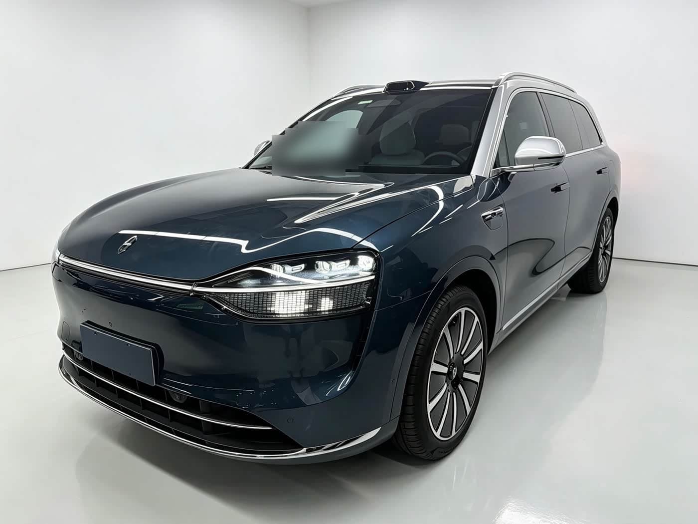 2023 AITO Wenjie AITO M9 front exterior
